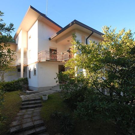 Villa Azalea Lignano Sabbiadoro Dış mekan fotoğraf